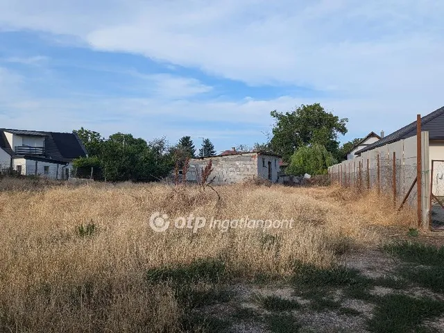 Eladó telek Kápolnásnyék, Velencei-tóhoz közel 915 nm