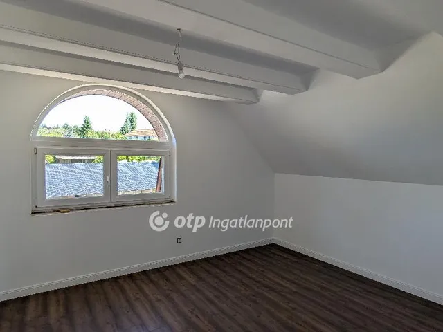 Eladó lakás Velence 68 nm