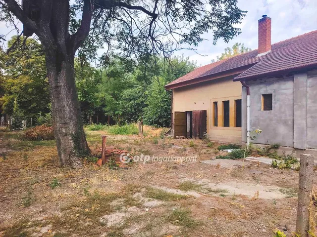Eladó ház Aba 160 nm