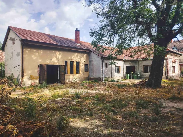 Eladó ház Aba 160 nm