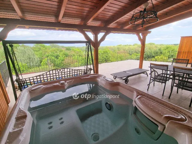 Eladó ház Dunaújváros 127 nm