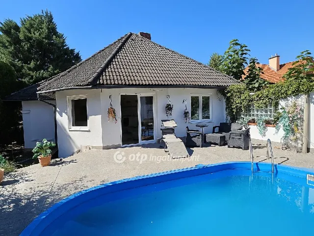 Eladó ház Vál 311 nm