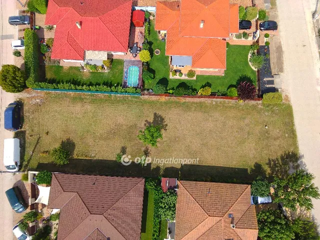 Eladó telek Székesfehérvár 722 nm