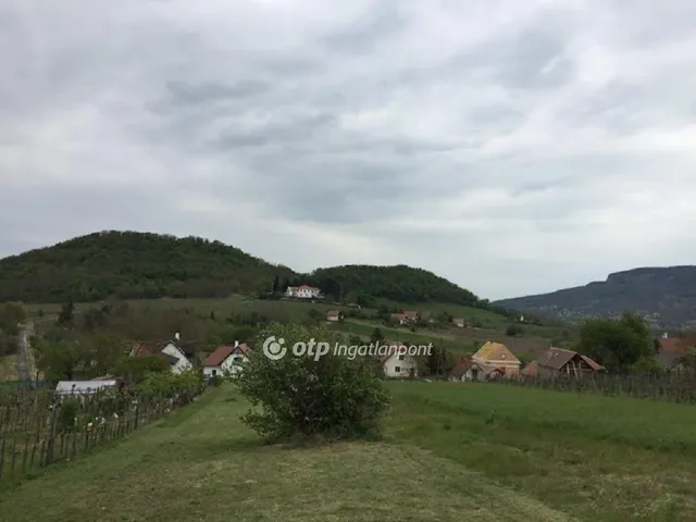 Eladó telek Szigliget 2126 nm