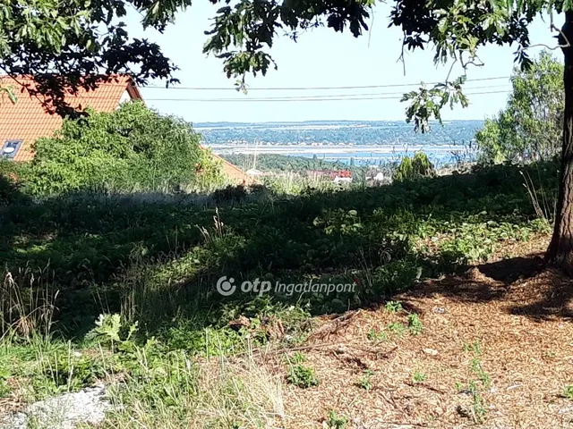 Eladó telek Sukoró 1069 nm