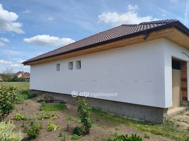 Eladó ház Pusztaszabolcs 113 nm