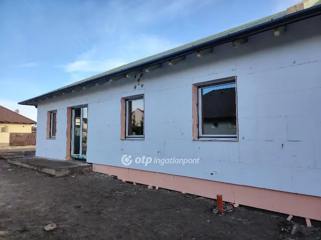 Eladó ház Velence 100 nm