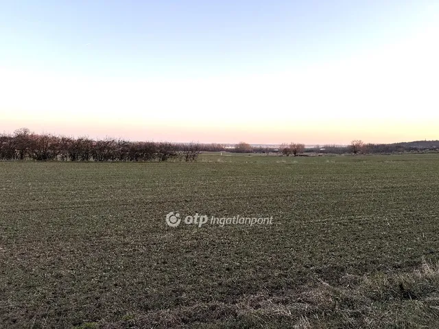 Eladó telek Sukoró 1500 nm