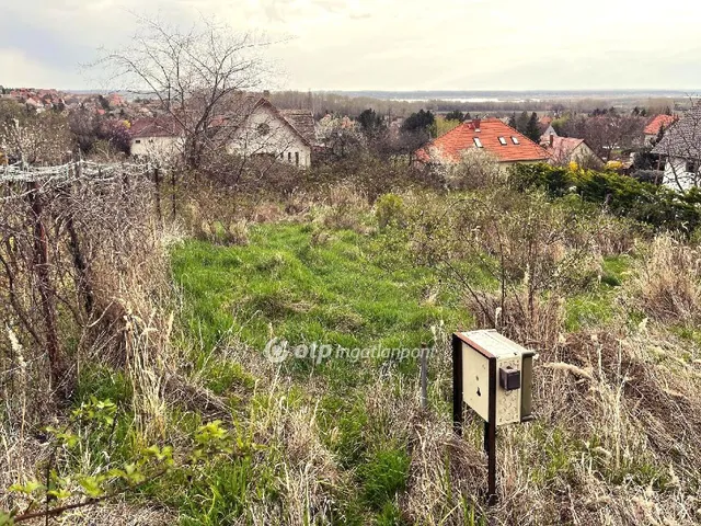 Eladó telek Sukoró 1050 nm
