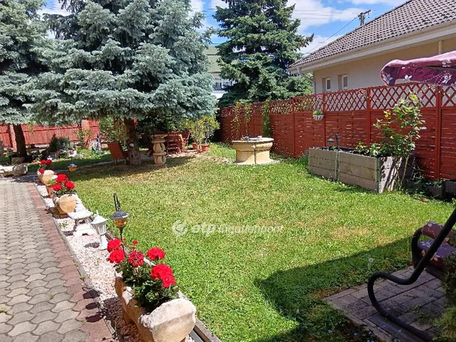 Eladó ház Székesfehérvár 180 nm
