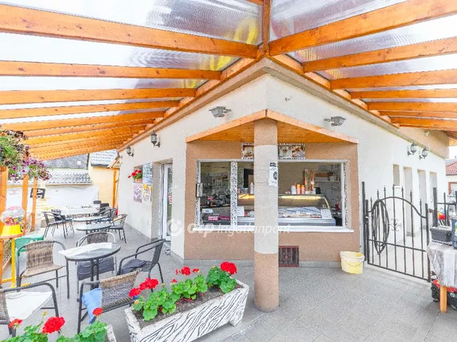 Eladó kereskedelmi és ipari ingatlan Gárdony 71 nm