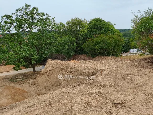 Eladó telek Sukoró
