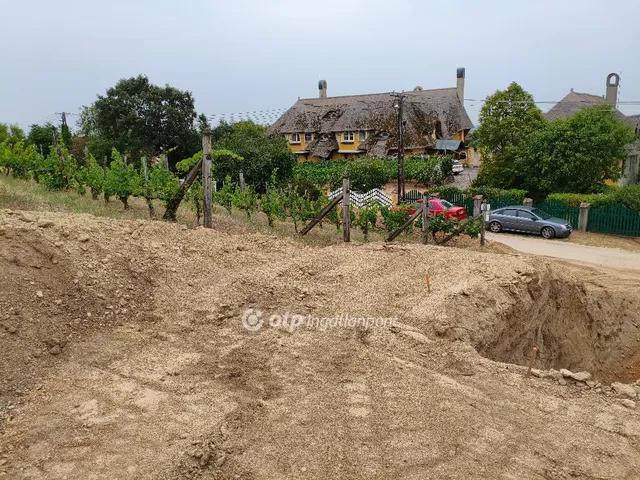 Eladó telek Sukoró
