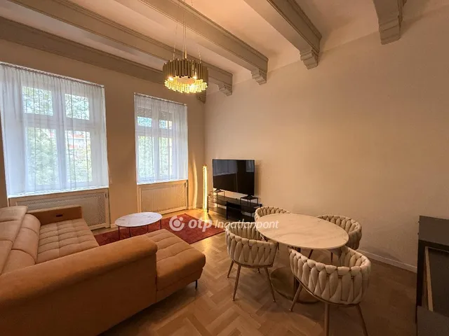 Eladó lakás Budapest VI. kerület 70 nm