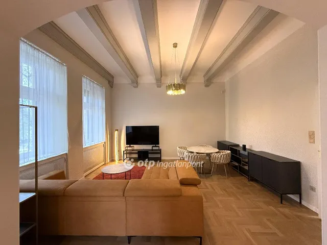 Eladó lakás Budapest VI. kerület 70 nm
