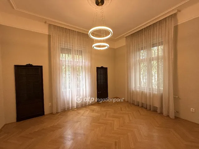 Eladó lakás Budapest VI. kerület 69 nm