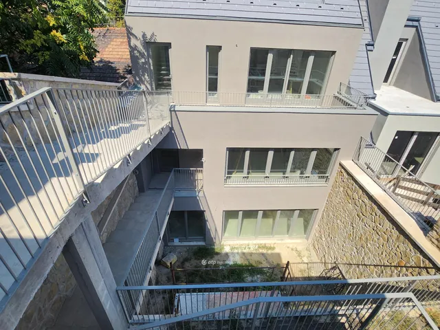 Eladó lakás Budapest II. kerület 108 nm