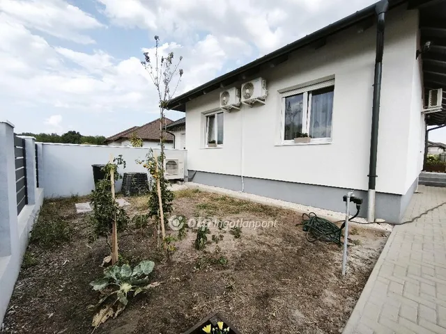 Eladó ház Vácrátót 74 nm