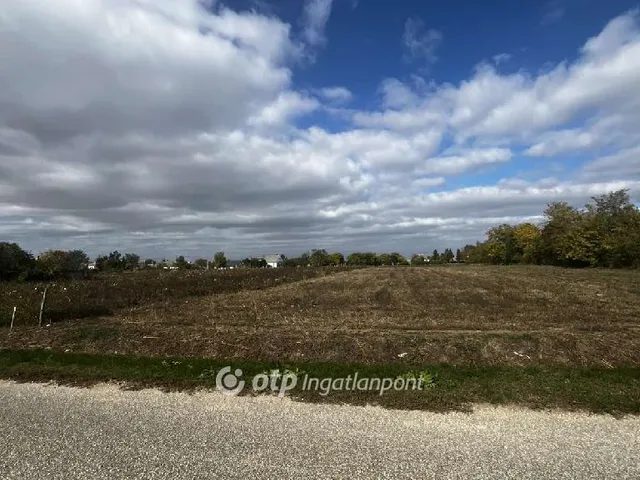 Eladó telek Jenő 1809 nm