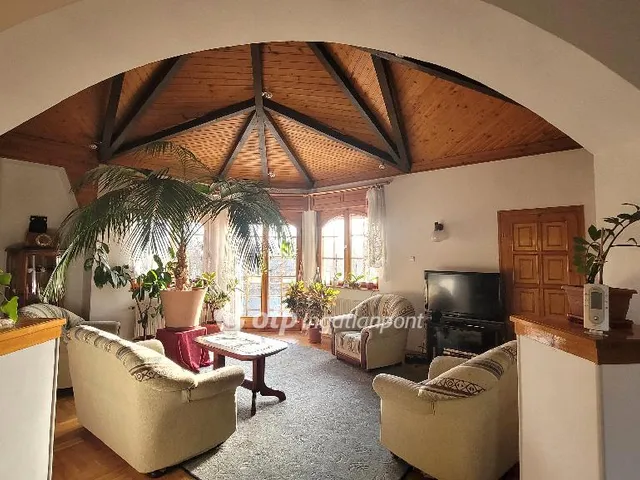 Eladó ház Szentendre, Pismány 267 nm