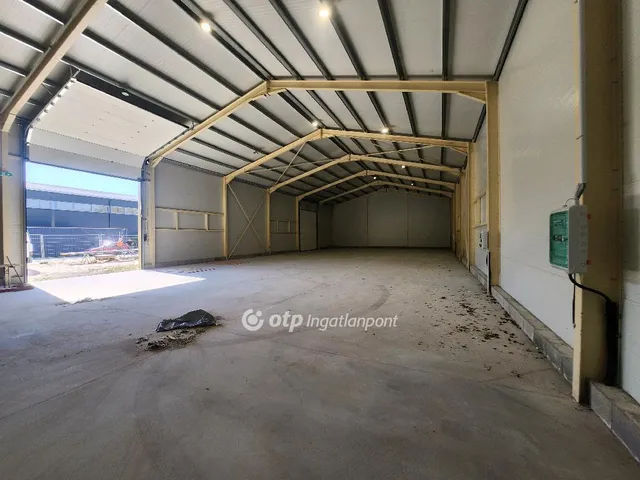 Eladó kereskedelmi és ipari ingatlan Piliscsaba 525 nm