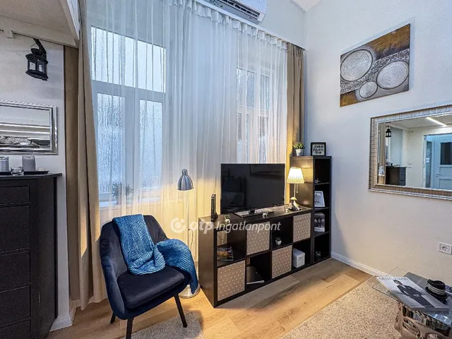 Eladó lakás Budapest VI. kerület 22 nm