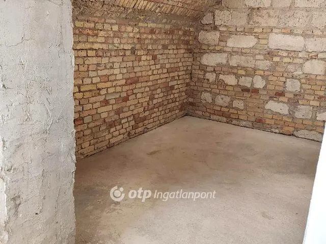 Eladó kereskedelmi és ipari ingatlan Budapest VIII. kerület 66 nm