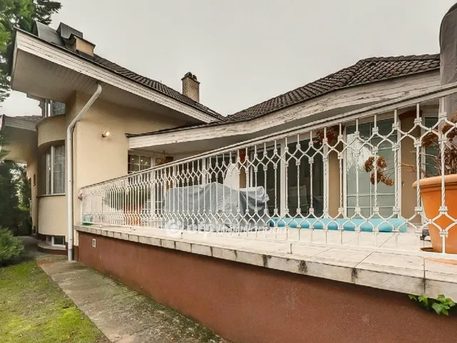 Eladó ház Budapest XVIII. kerület, Ganzkertváros 328 nm