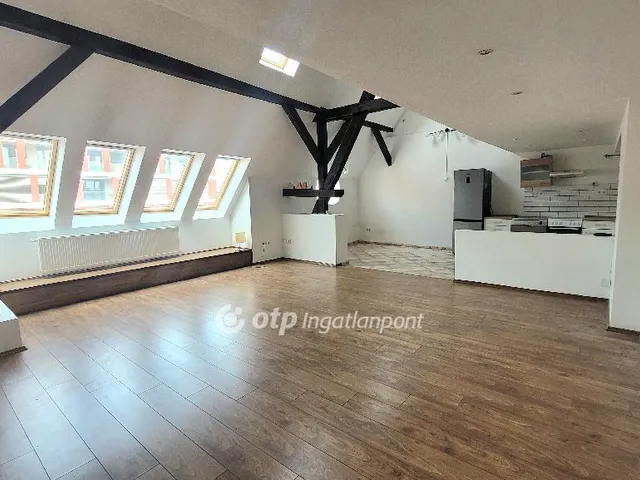 Eladó lakás Budapest XIII. kerület, Lőportárdűlő 111 nm