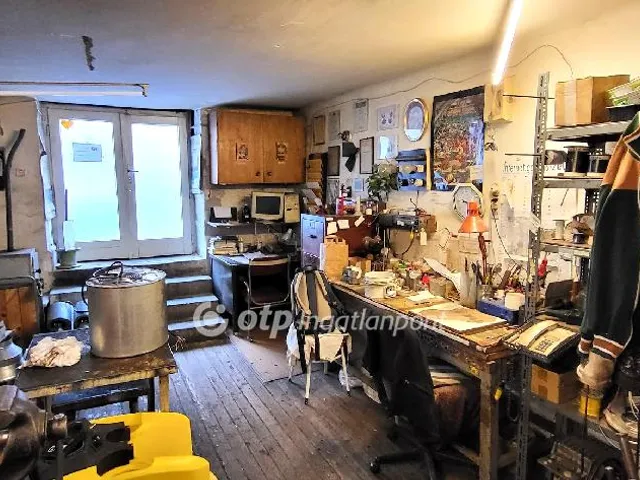 Eladó kereskedelmi és ipari ingatlan Budapest XIII. kerület 64 nm