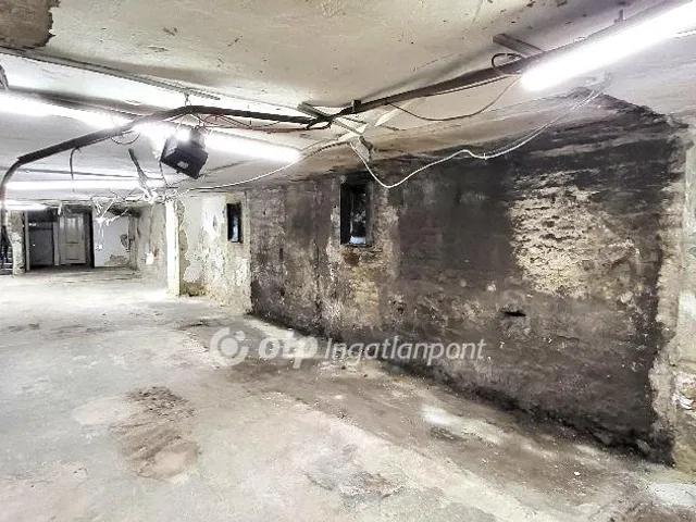 Eladó kereskedelmi és ipari ingatlan Budapest XIII. kerület, Újlipótváros 123 nm