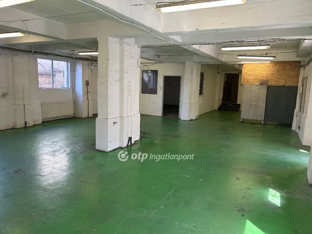 Kiadó kereskedelmi és ipari ingatlan Budapest XX. kerület 206 nm