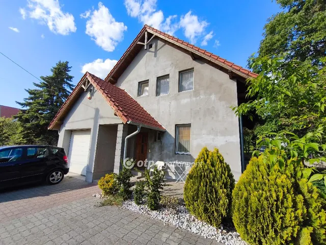Eladó ház Mogyoród 186 nm