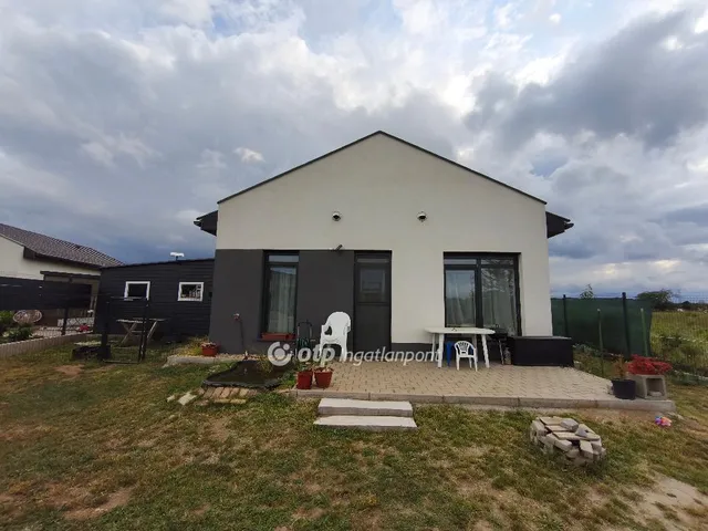 Eladó ház Mogyoród 71 nm