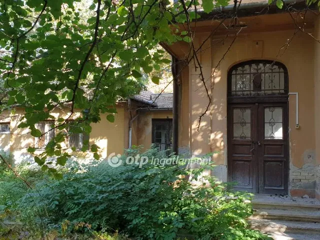 Eladó telek Gyömrő 21185 nm