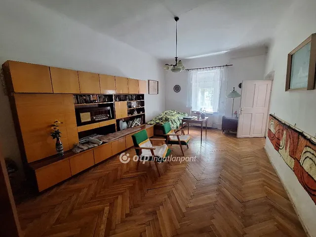 Eladó ház Mezőhegyes 269 nm