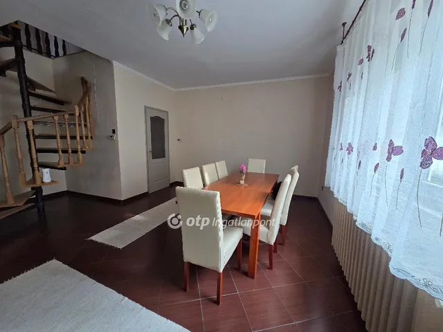 Eladó ház Mezőhegyes 151 nm