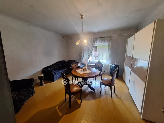 Eladó ház Almáskamarás 90 nm