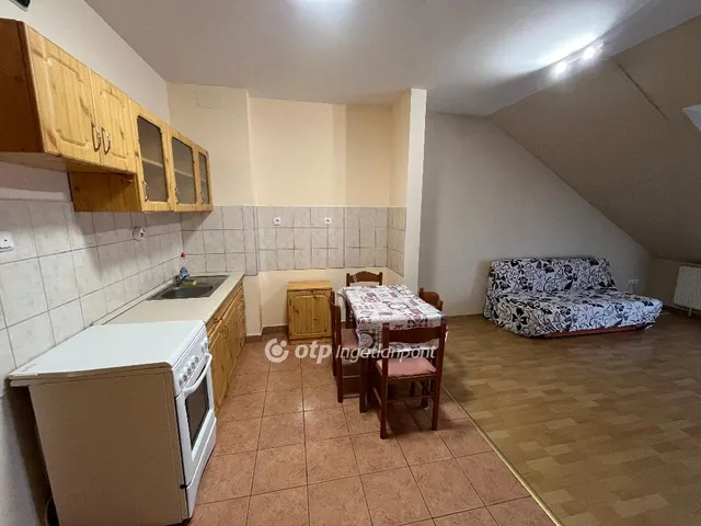 Eladó lakás Cserkeszőlő 36 nm