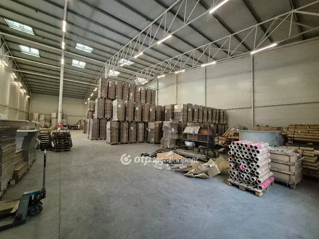 Eladó kereskedelmi és ipari ingatlan Szentes 1174 nm