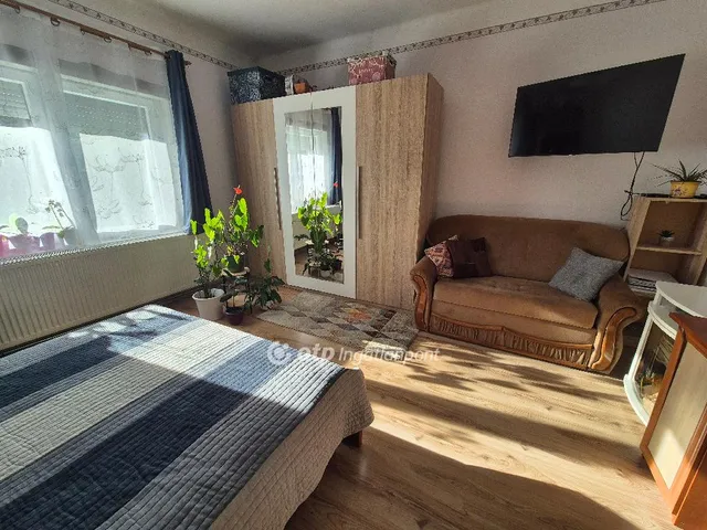 Eladó ház Szentes, Felsőpárt 106 nm