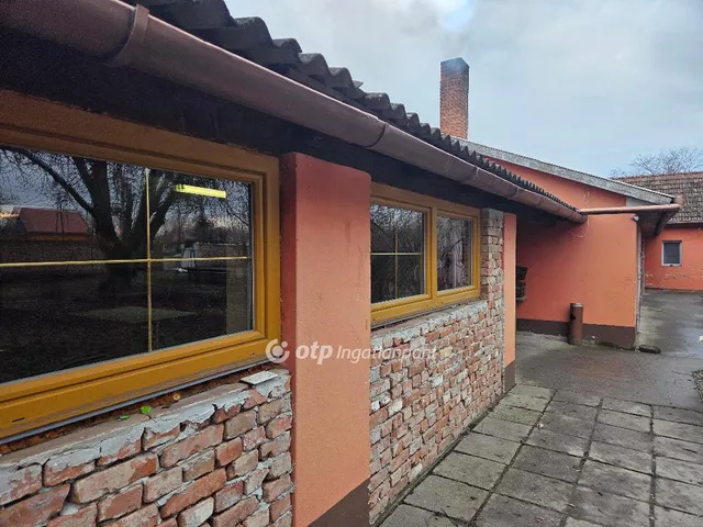 Eladó ház Mezőhegyes 180 nm