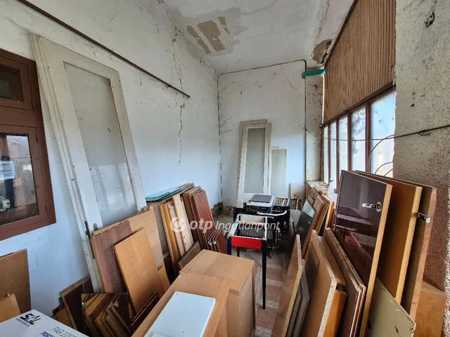 Eladó kereskedelmi és ipari ingatlan Szentes 74 nm