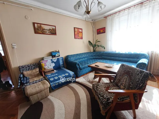 Eladó ház Kiszombor 195 nm