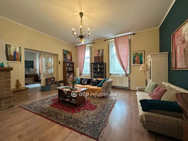 Eladó lakás Szentes 126 nm