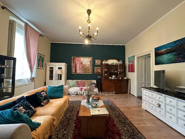 Eladó lakás Szentes 126 nm