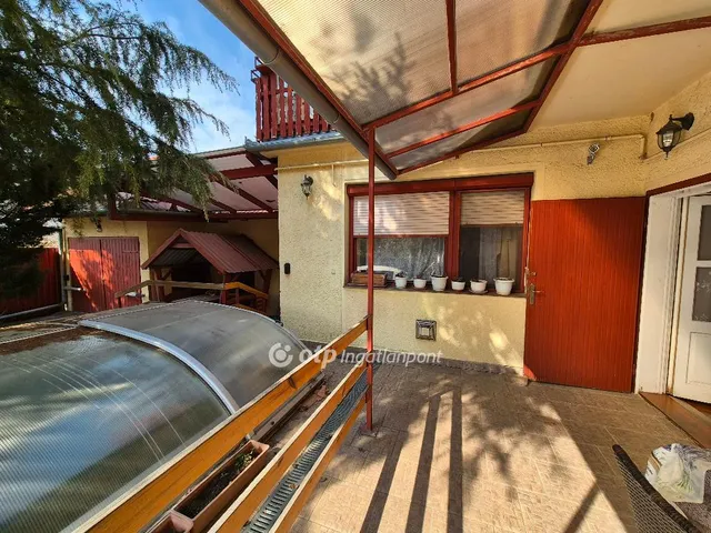 Eladó ház Hódmezővásárhely, Kertváros 190 nm