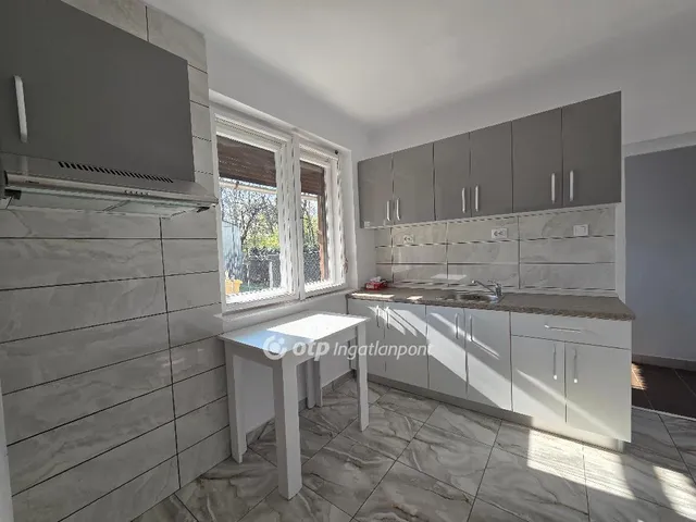 Eladó ház Mezőhegyes 65 nm