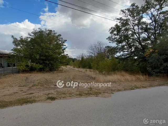 Eladó telek Orosháza 2658 nm