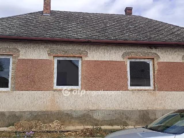 Eladó ház Kaposújlak 120 nm
